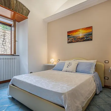 Aquamarine Apartment *